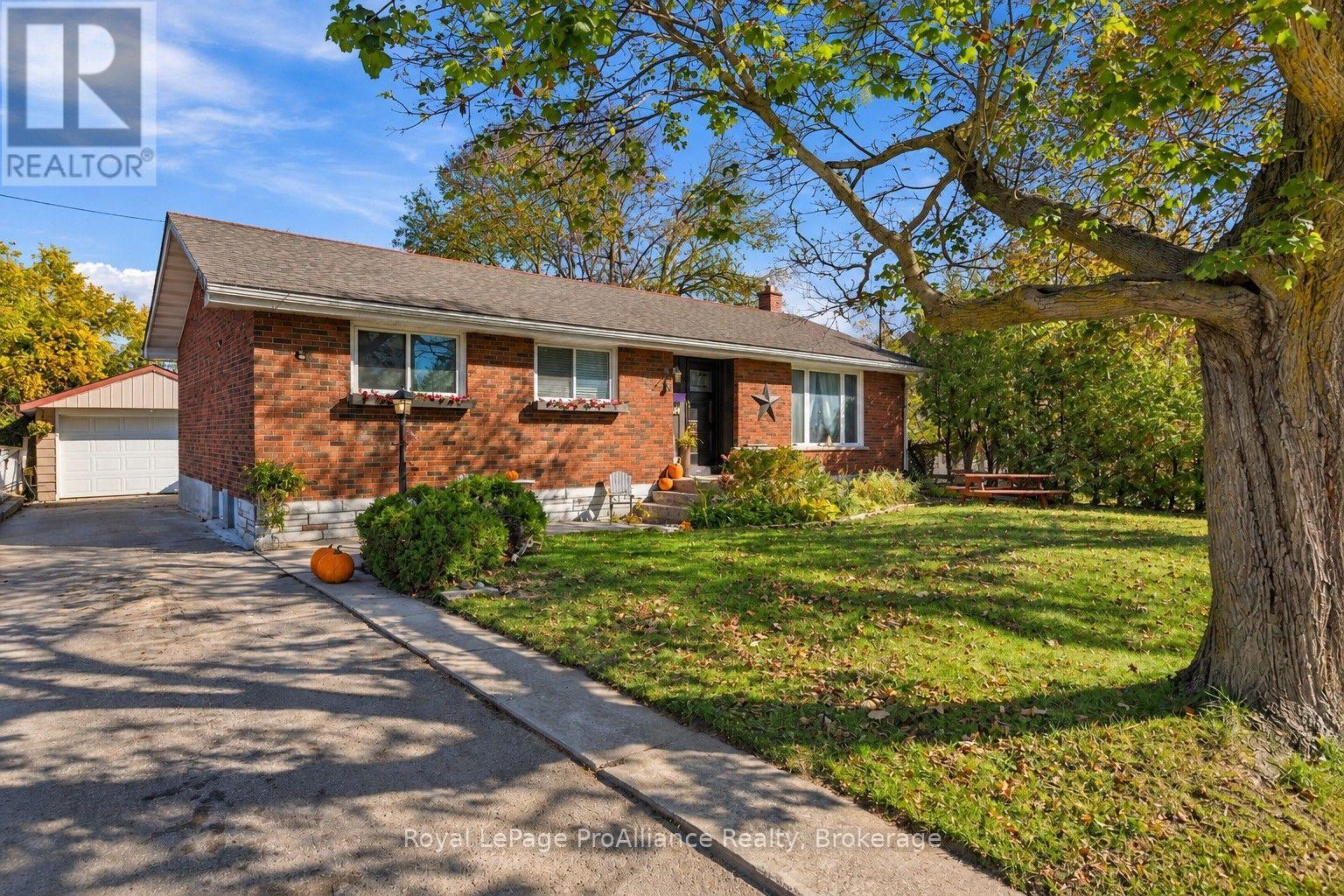 854 BARNARDO AVENUE - 3