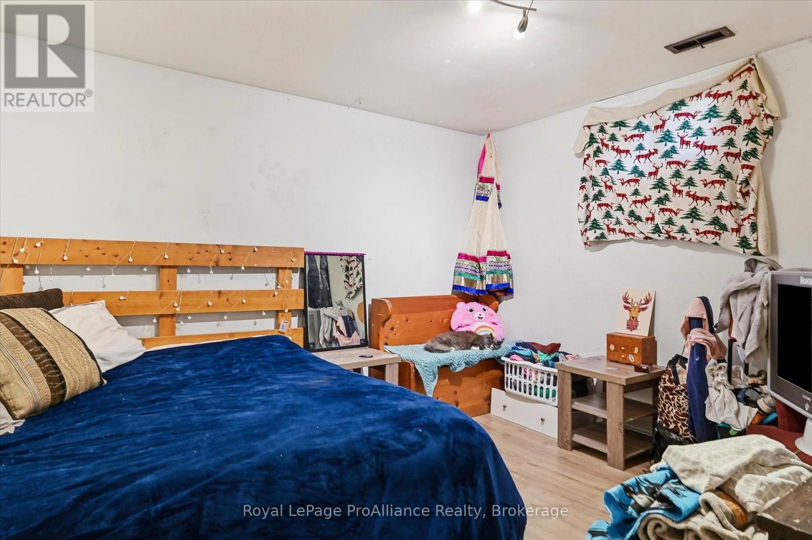 854 BARNARDO AVENUE - 25