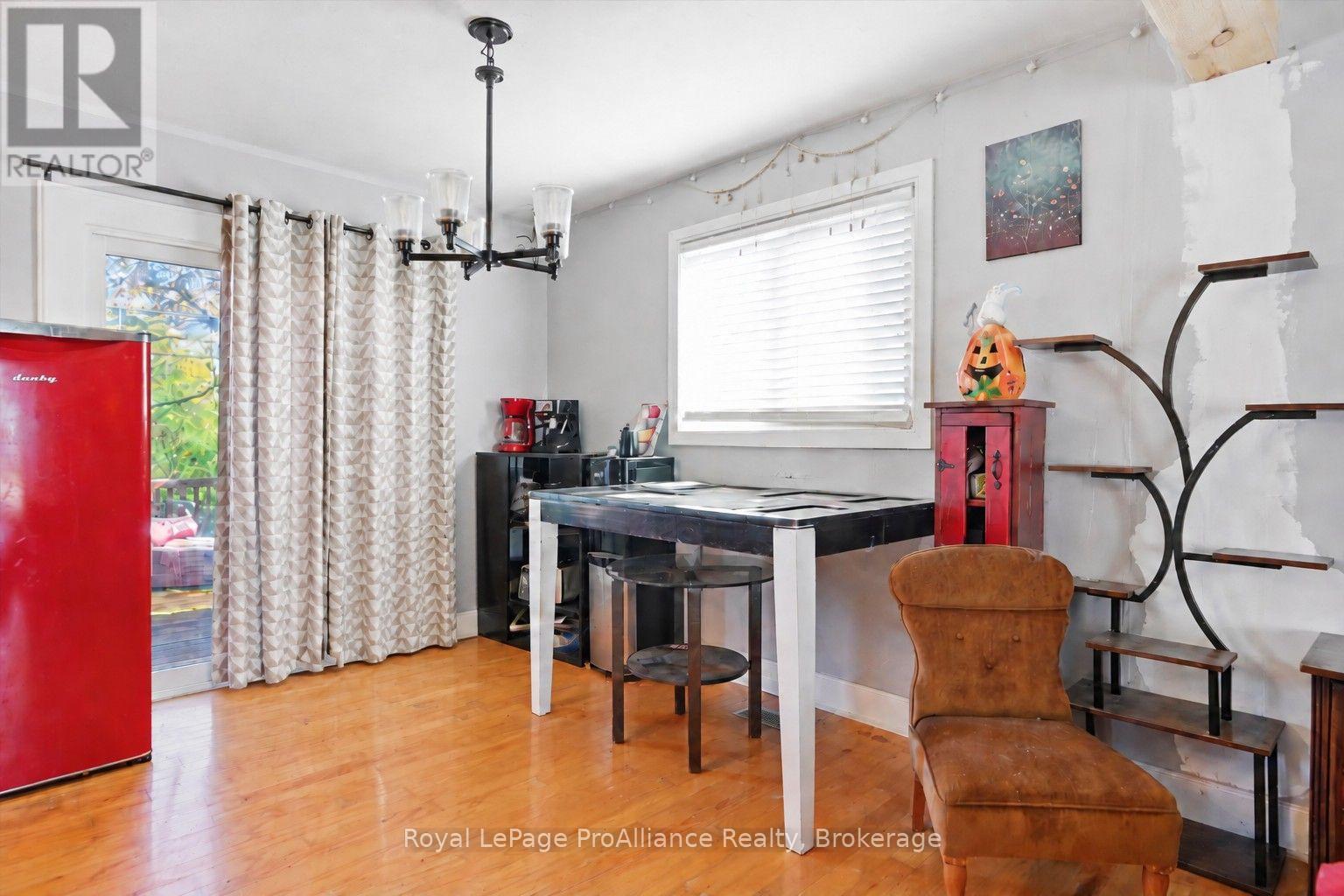 854 BARNARDO AVENUE - 9