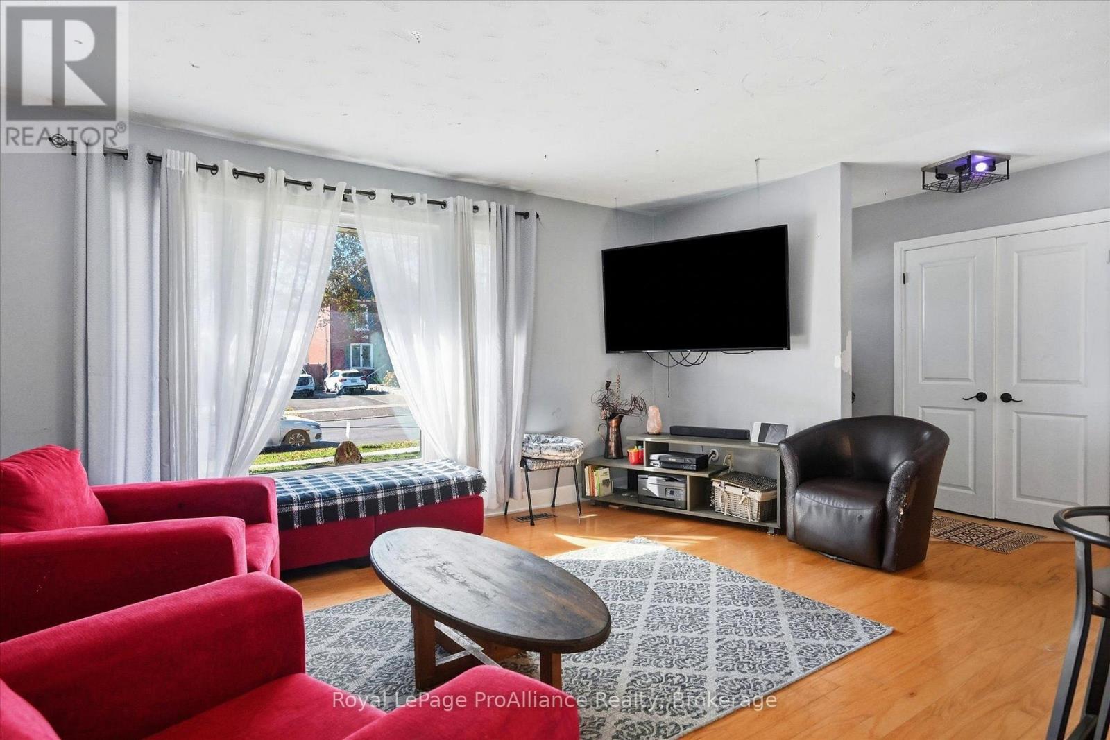 854 BARNARDO AVENUE - 6