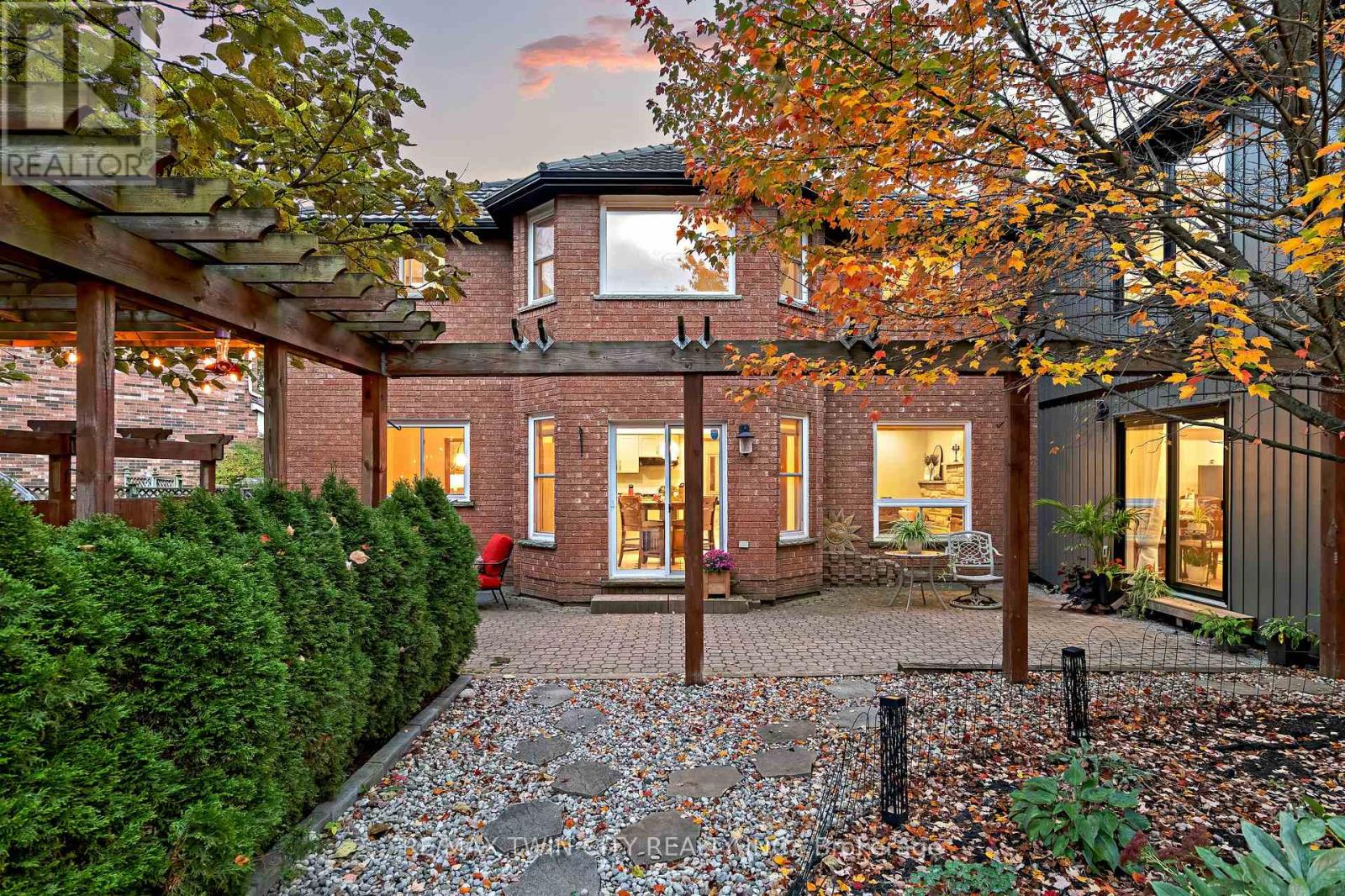 98 Wallace Drive, Cambridge, ON photo 47
