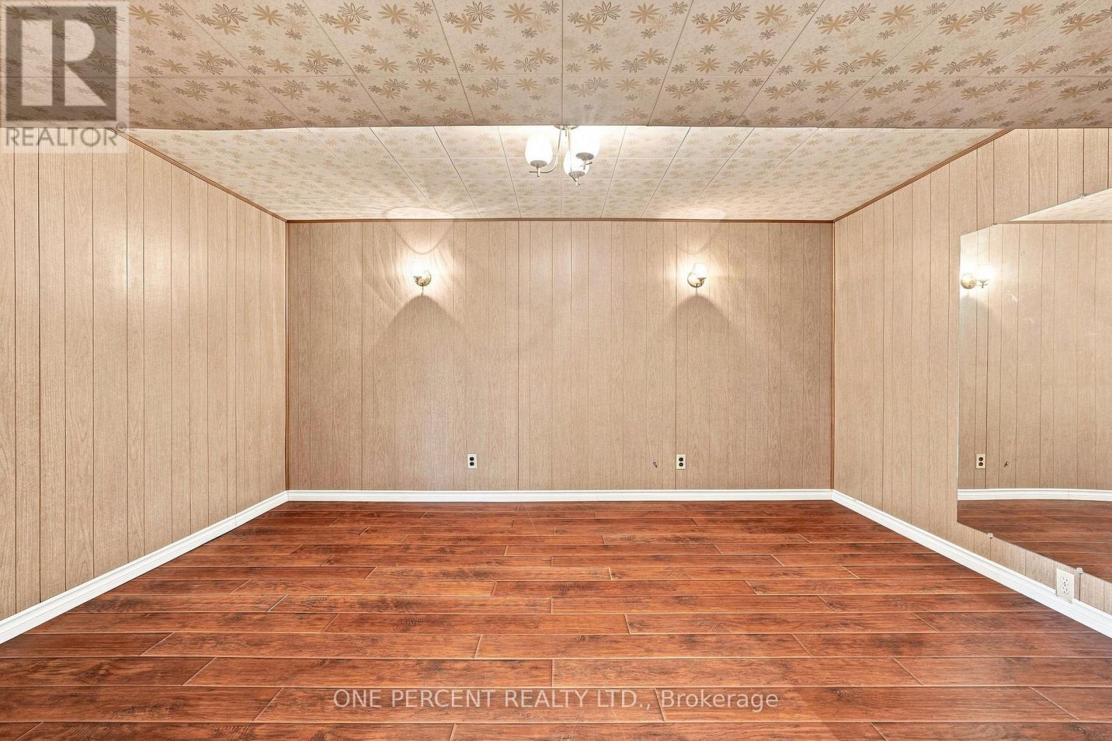 241 East 44th Street, Hamilton, ON photo 23