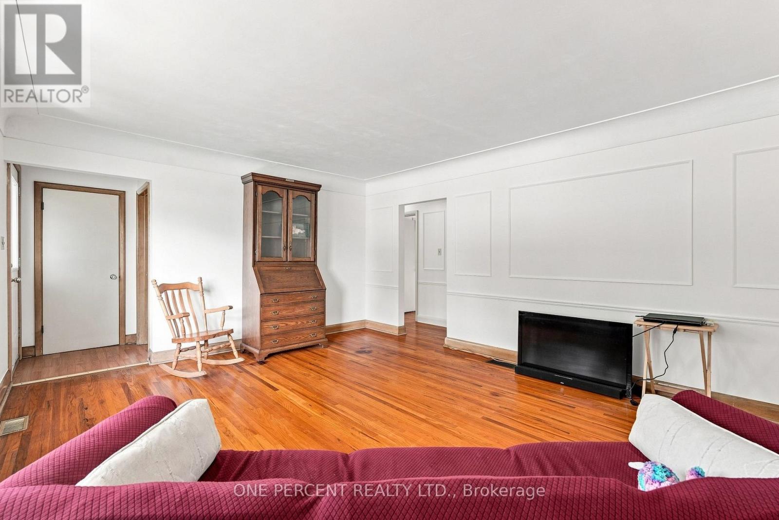 241 East 44th Street, Hamilton, ON photo 5