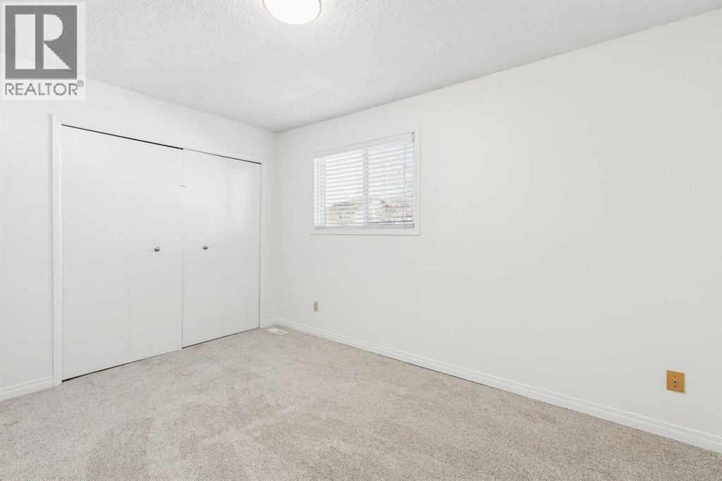 42, 32 Whitnel Court NE photo 22
