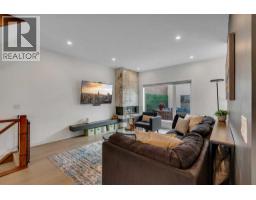 3pc Bathroom - 2327b Osborne Crescent Sw, Calgary, AB T2T0Y7 Photo 10