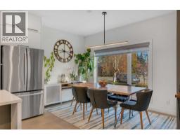 5pc Bathroom - 2327b Osborne Crescent Sw, Calgary, AB T2T0Y7 Photo 6