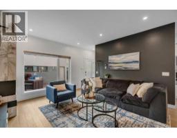 Primary Bedroom - 2327b Osborne Crescent Sw, Calgary, AB T2T0Y7 Photo 9