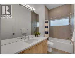 2327b Osborne Crescent Sw, Calgary, AB T2T0Y7 Photo 25