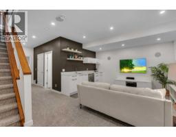 2327b Osborne Crescent Sw, Calgary, AB T2T0Y7 Photo 27