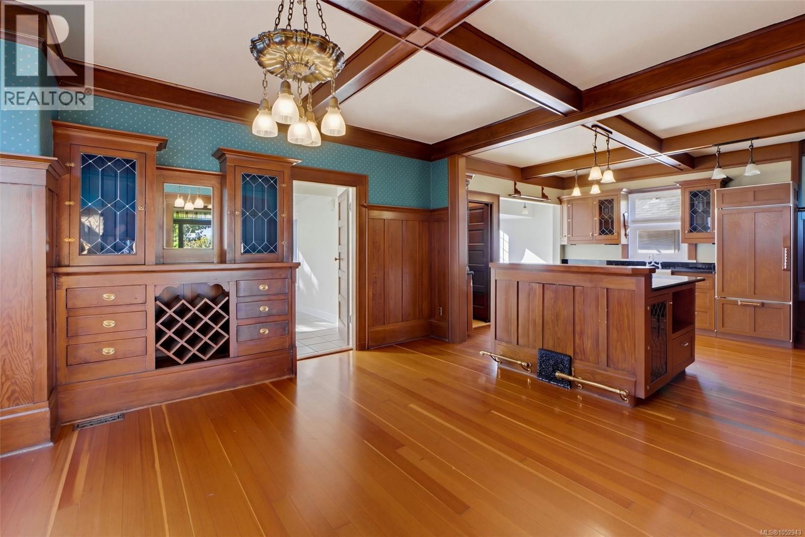 1271 McKenzie St, Victoria - Image 1