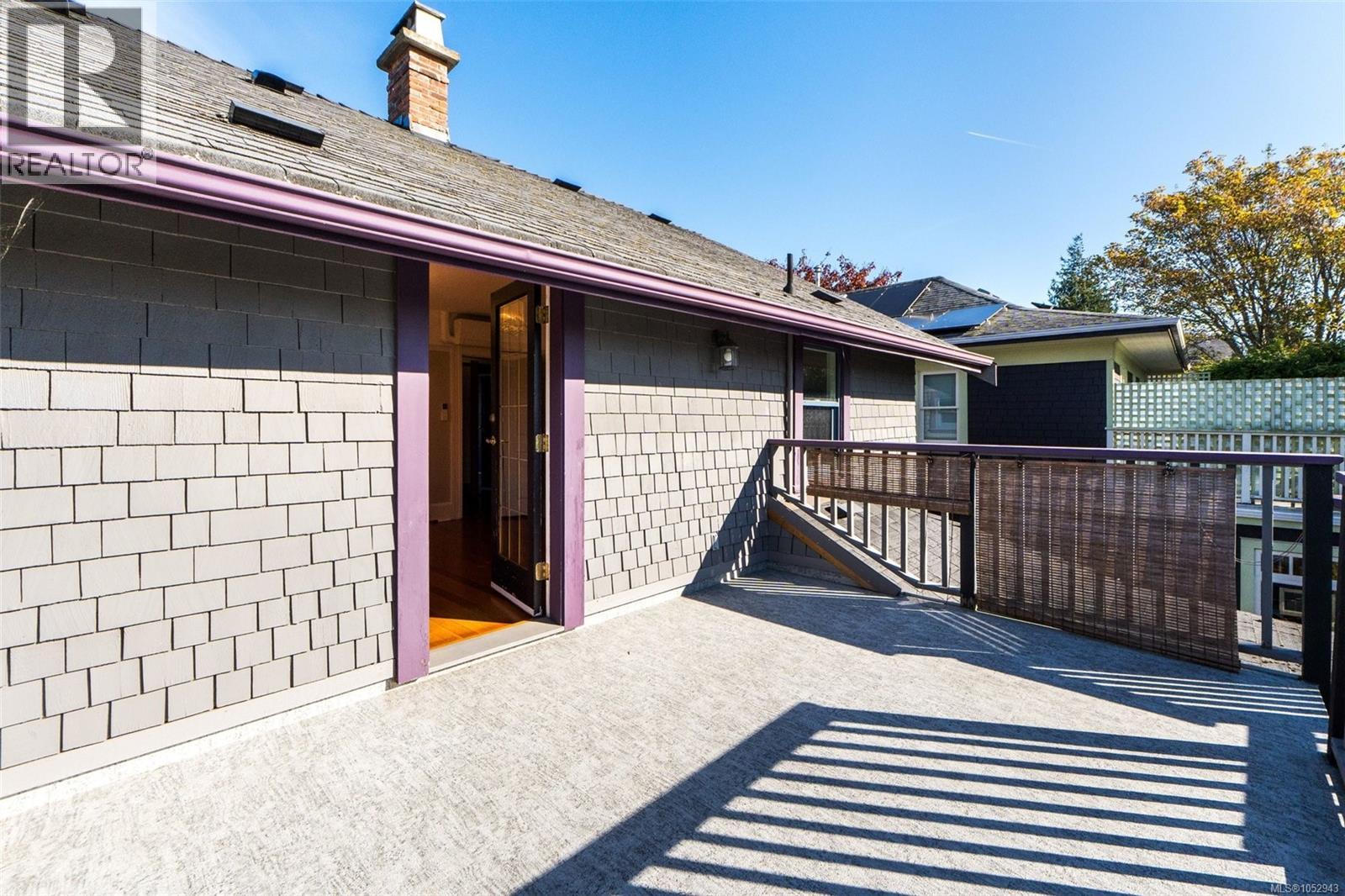 1271 McKenzie St, Victoria - Image 1