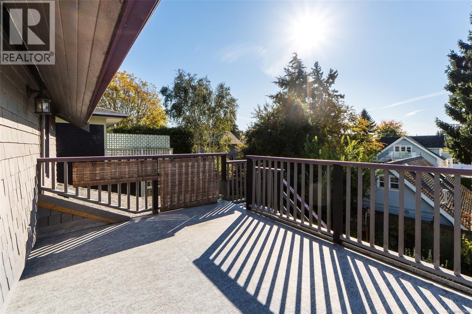 1271 McKenzie St, Victoria - Image 1