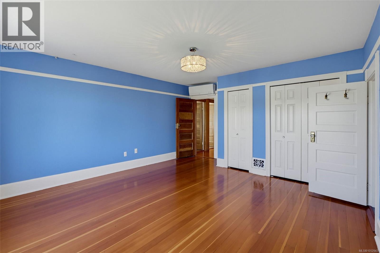 1271 McKenzie St, Victoria - Image 1