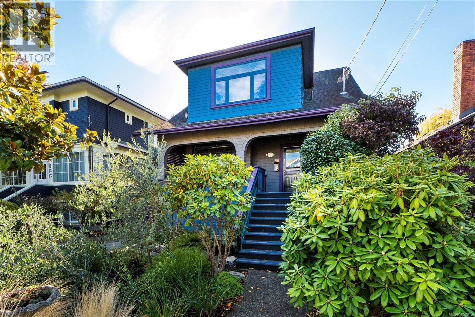 1271 McKenzie St, Victoria - Image 1