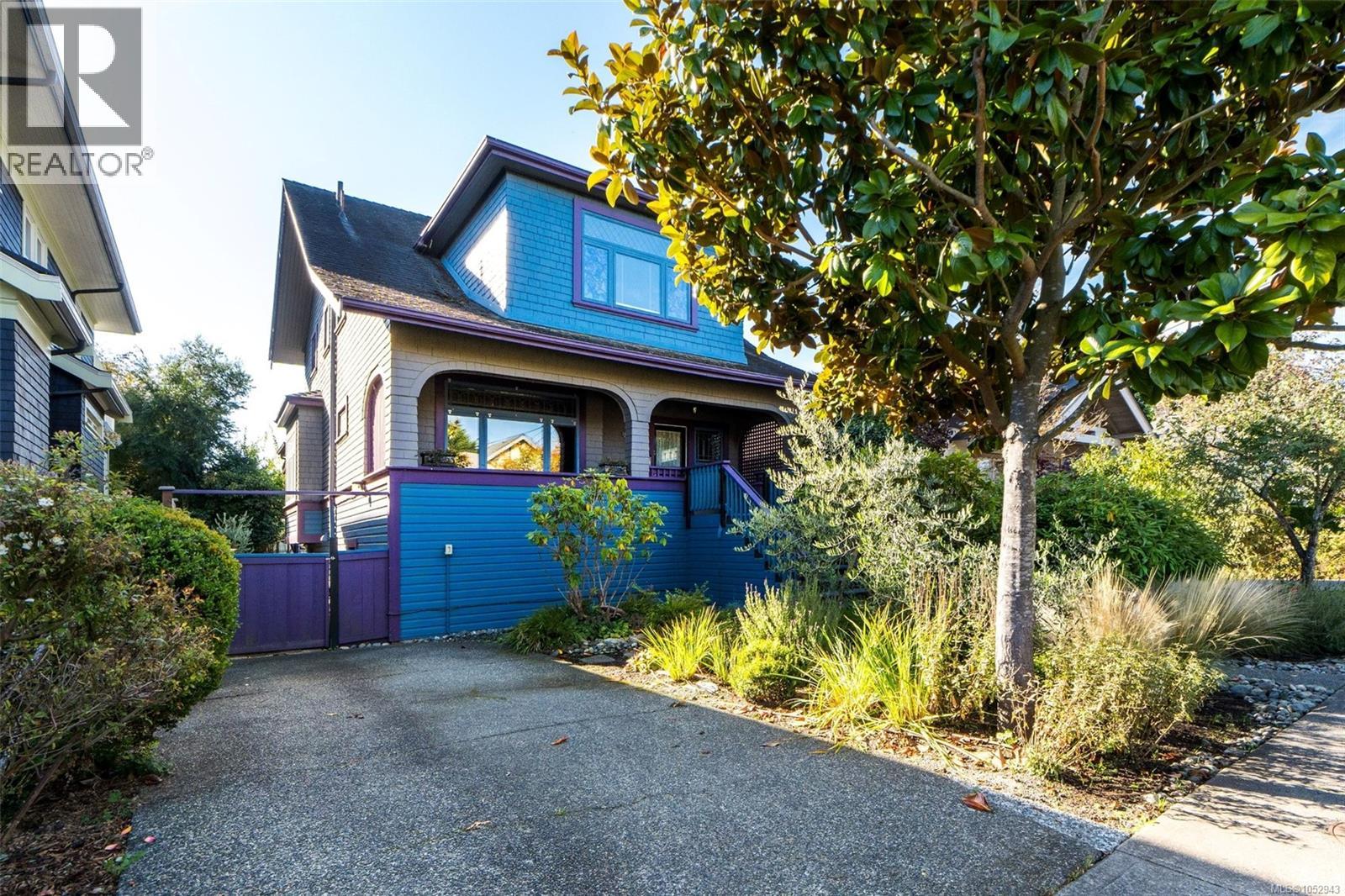 1271 McKenzie St, Victoria - Image 1