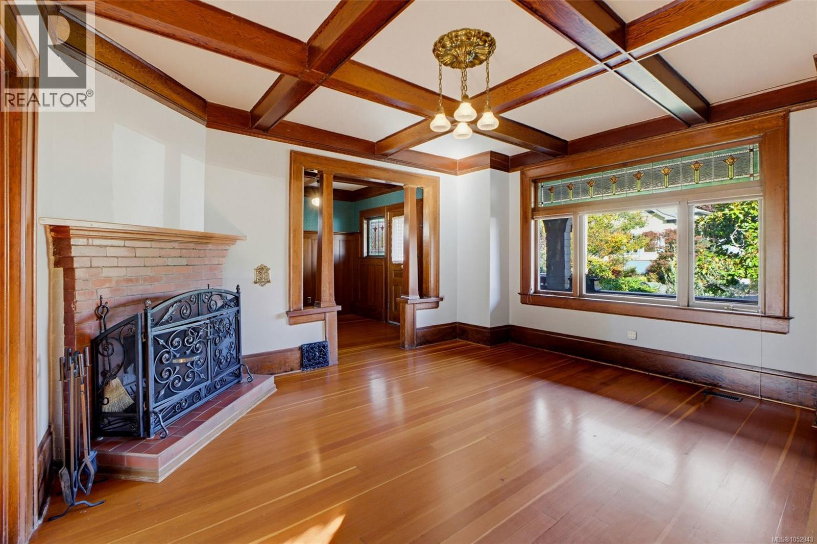 1271 McKenzie St, Victoria - Image 1