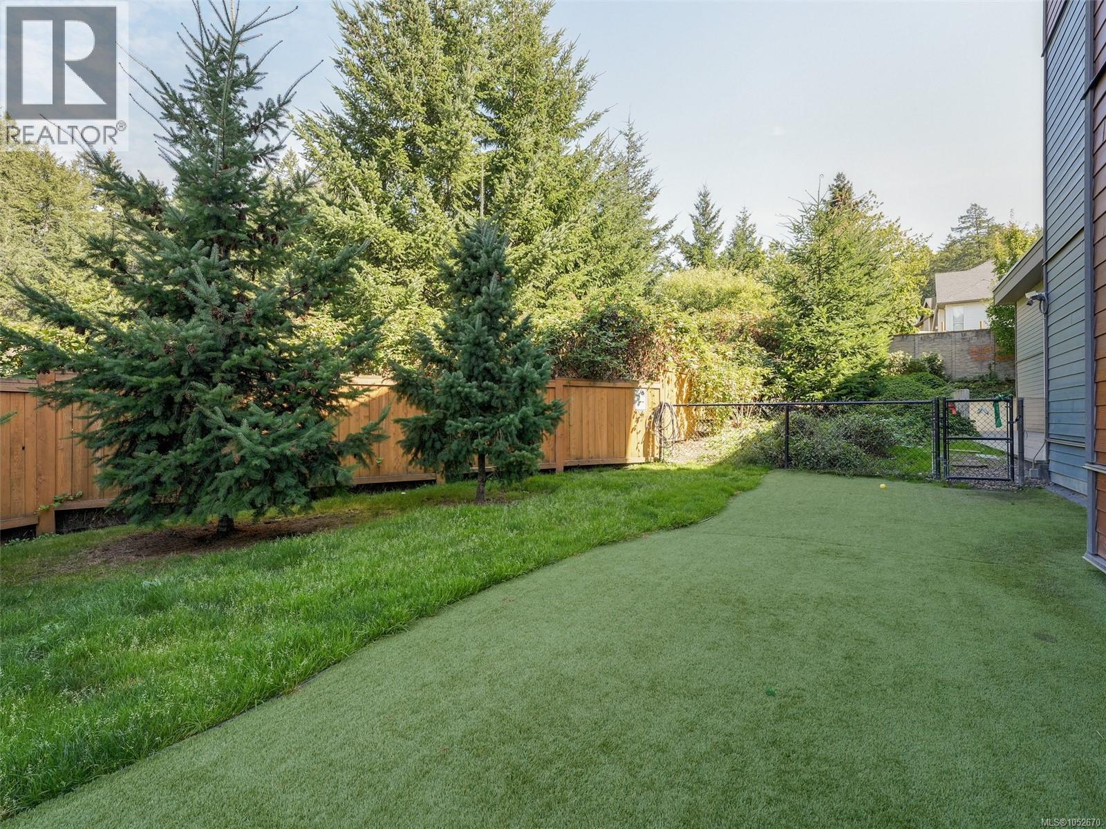 303 110 Presley Place, View Royal