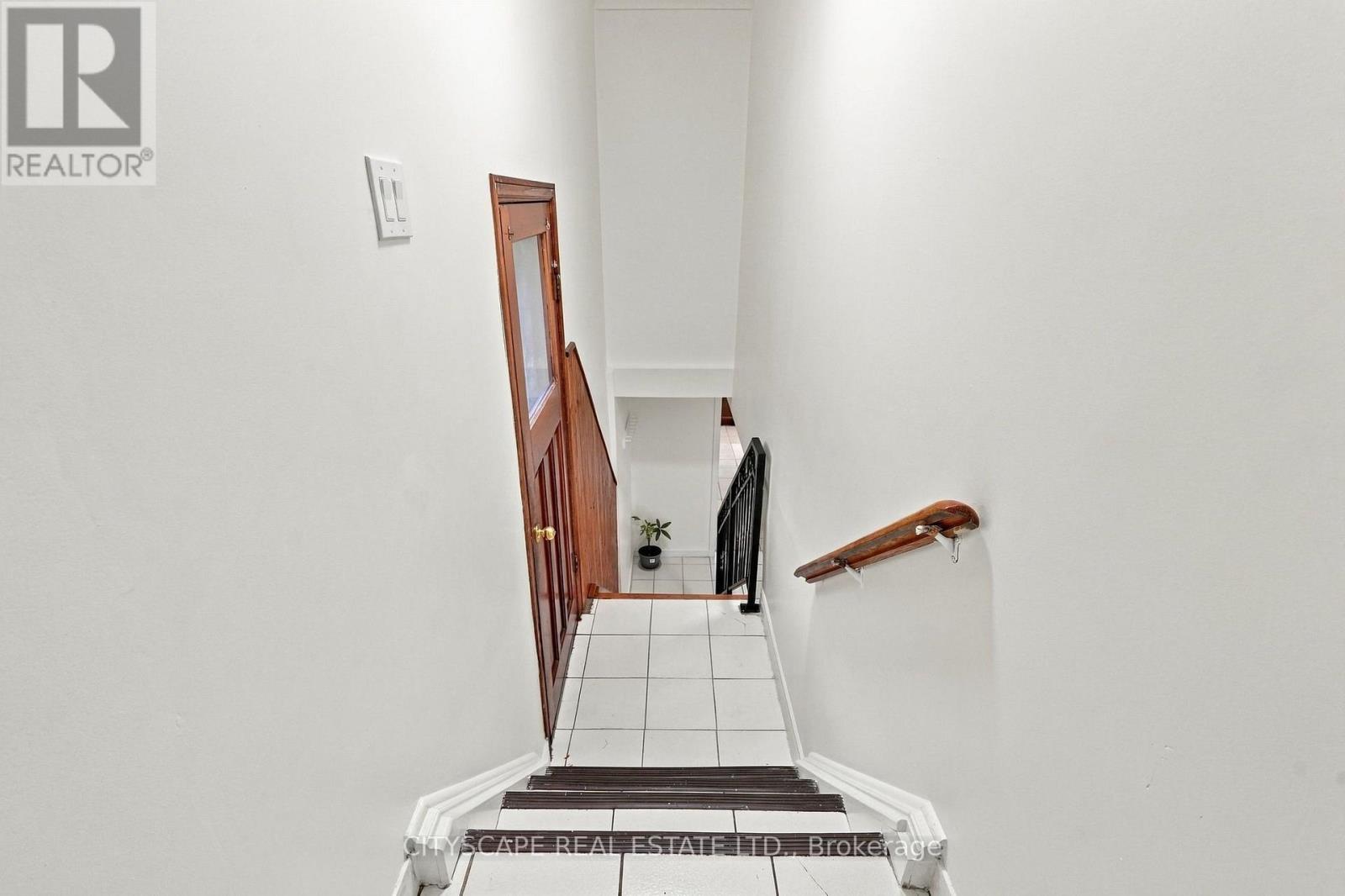 57 O'DONNELL AVENUE - 25