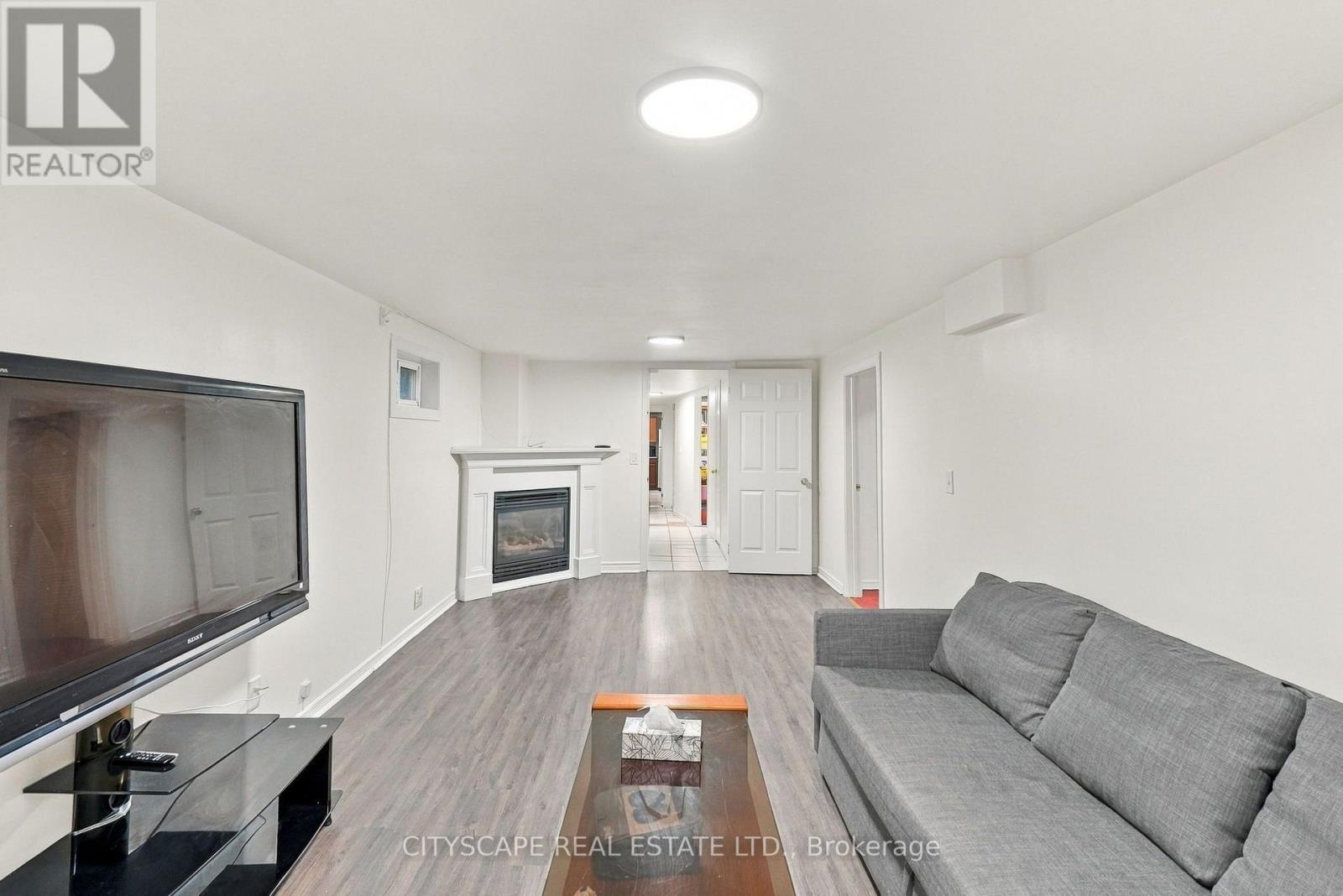 57 O'DONNELL AVENUE - 32
