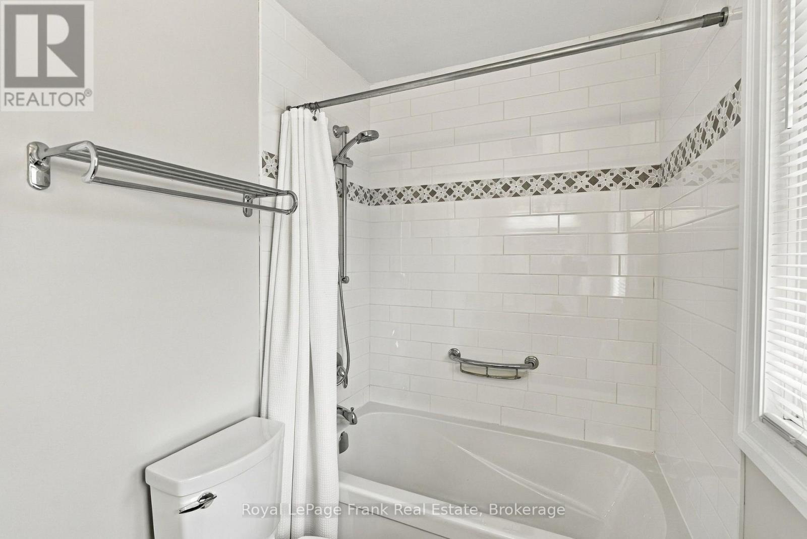 86 Cherry Blossom Crescent, Clarington, ON photo 25