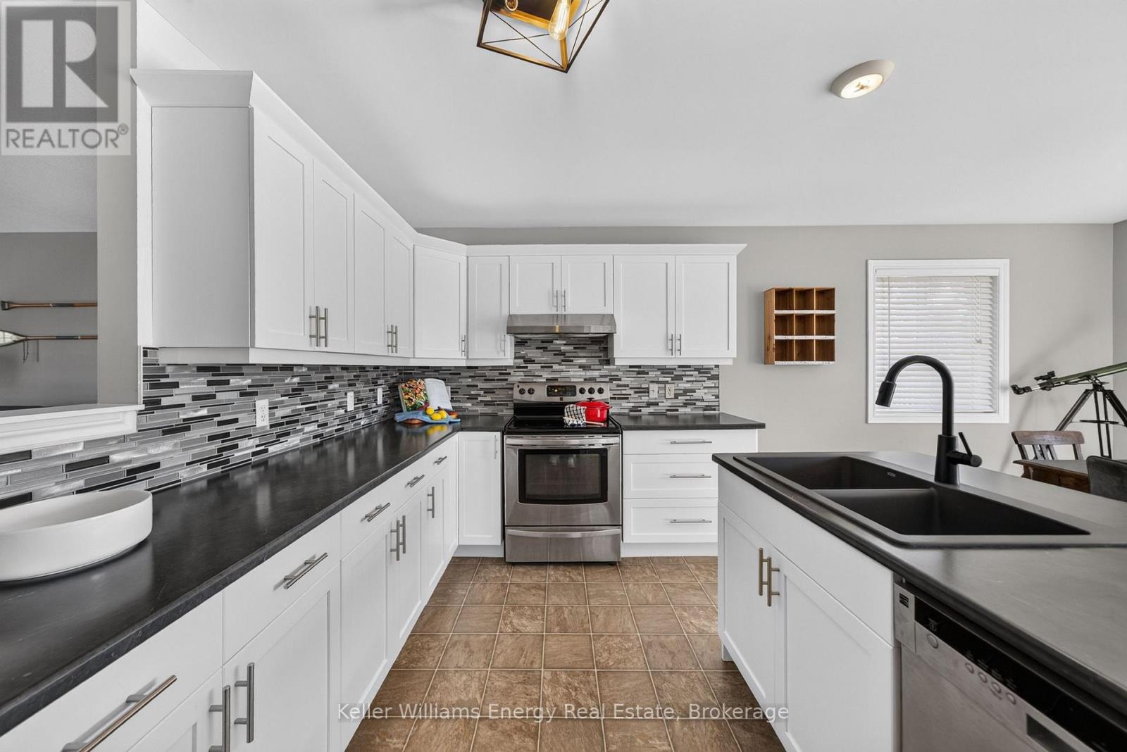 53 Lake Breeze Court, Prince Edward County, ON photo 10