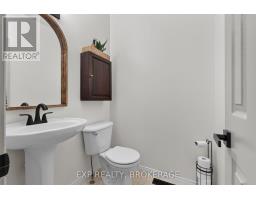 Bathroom - 975 Rainbow Crescent, Kingston), ON K7K7J2 Photo 8