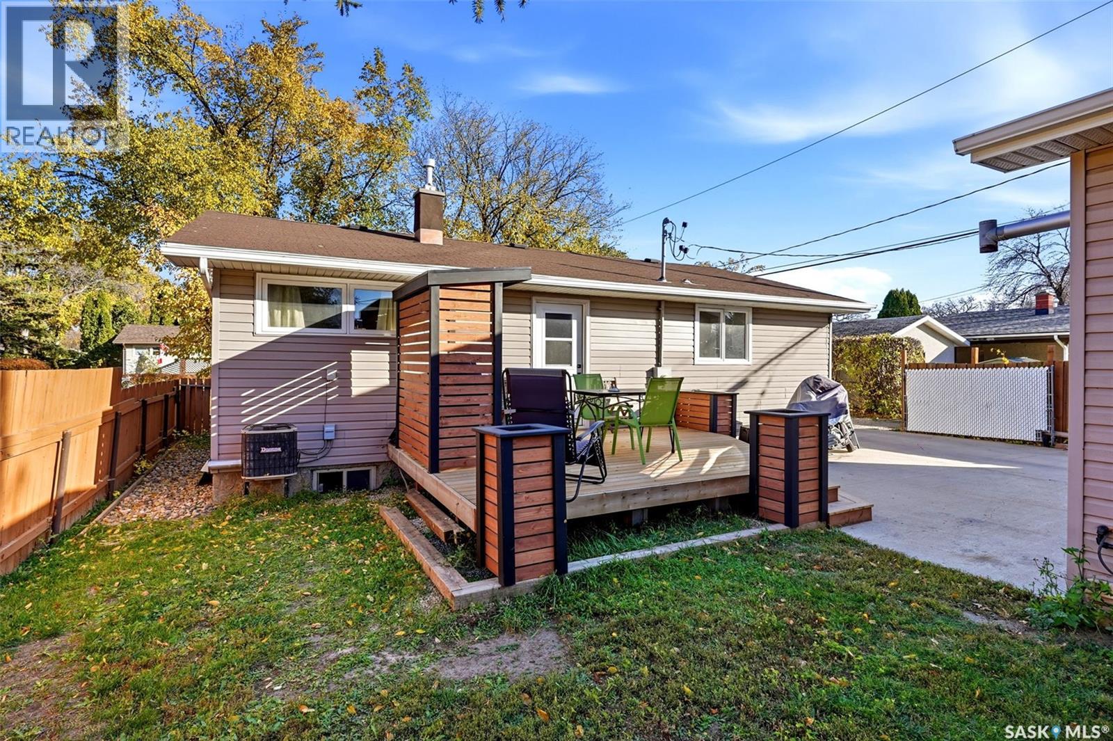 304 Halifax STREET N, Regina — photo 33