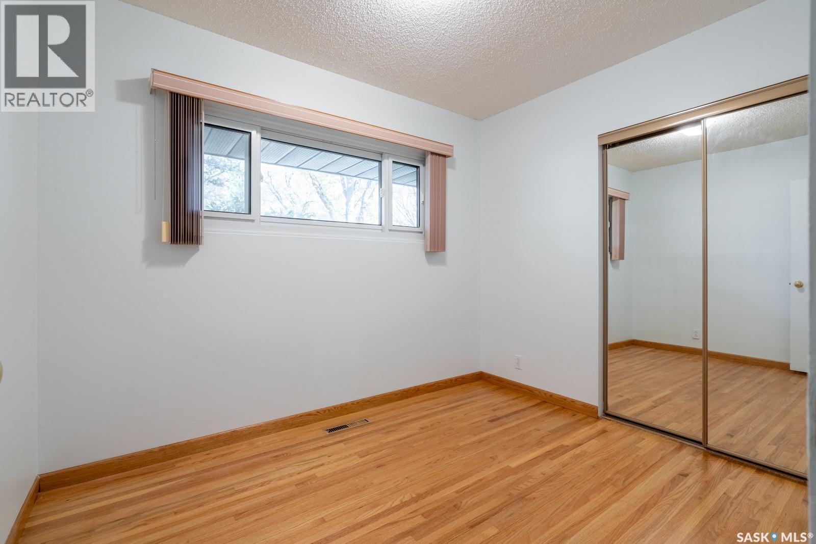 224 FRONTENAC DRIVE, Regina — photo 12