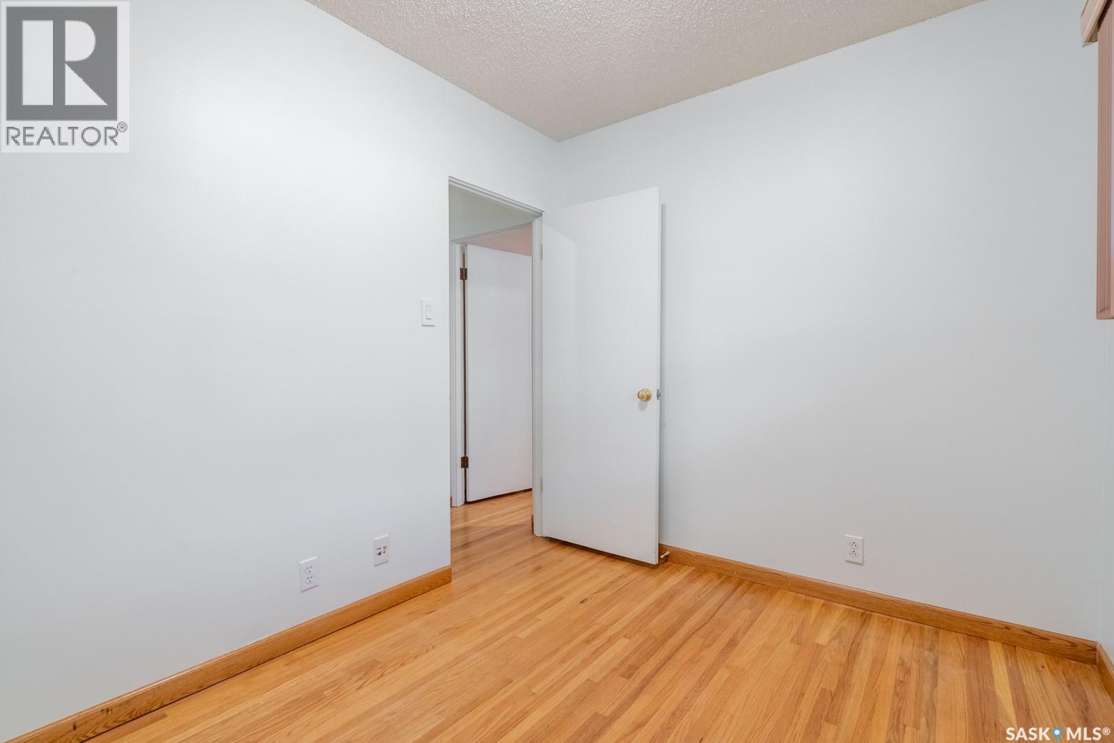 224 FRONTENAC DRIVE, Regina — photo 13