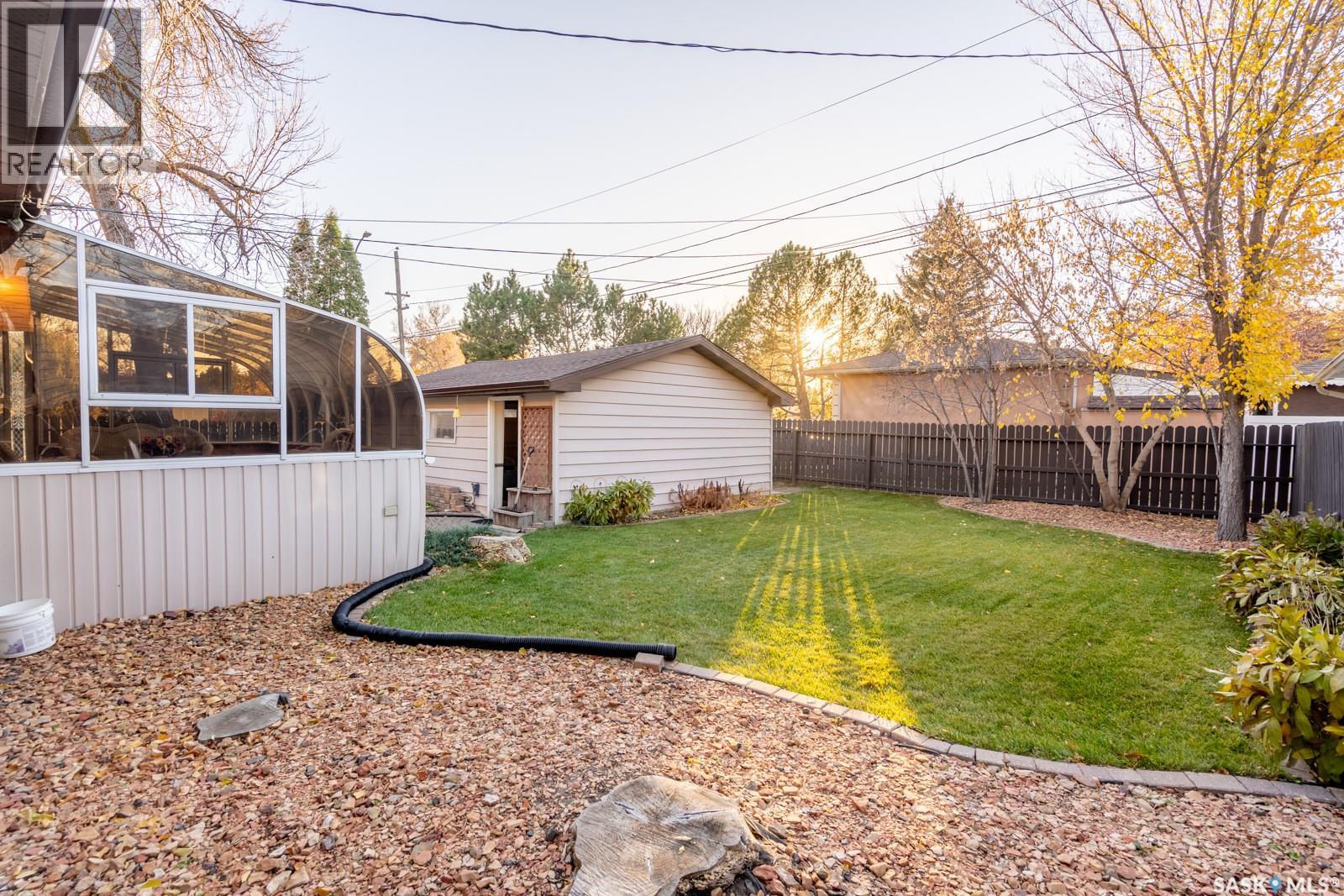 224 FRONTENAC DRIVE, Regina — photo 32
