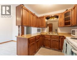 Kitchen/Dining room - 224 Frontenac Drive, Regina, SK S4S3B5 Photo 6
