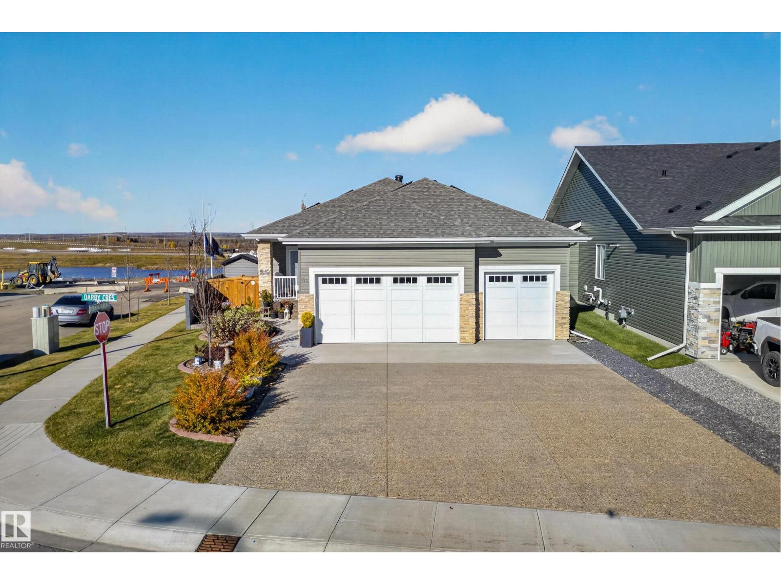 45 DARBY CR photo 2