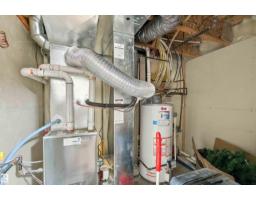 9531 Simpson Co Nw, Edmonton, AB T6R0T8 Photo 43