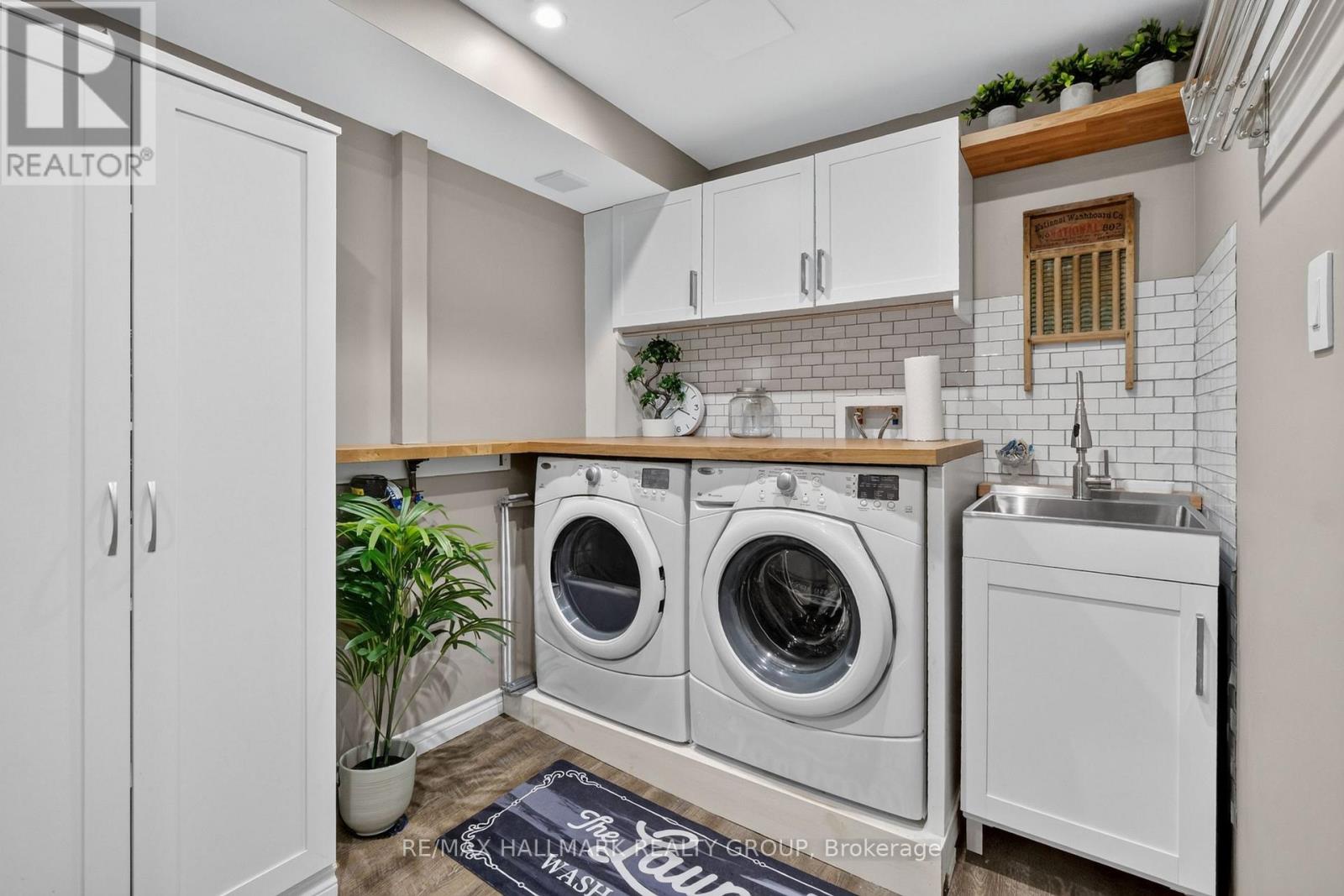 #38 953 COOKSHIRE CRESCENT - 31