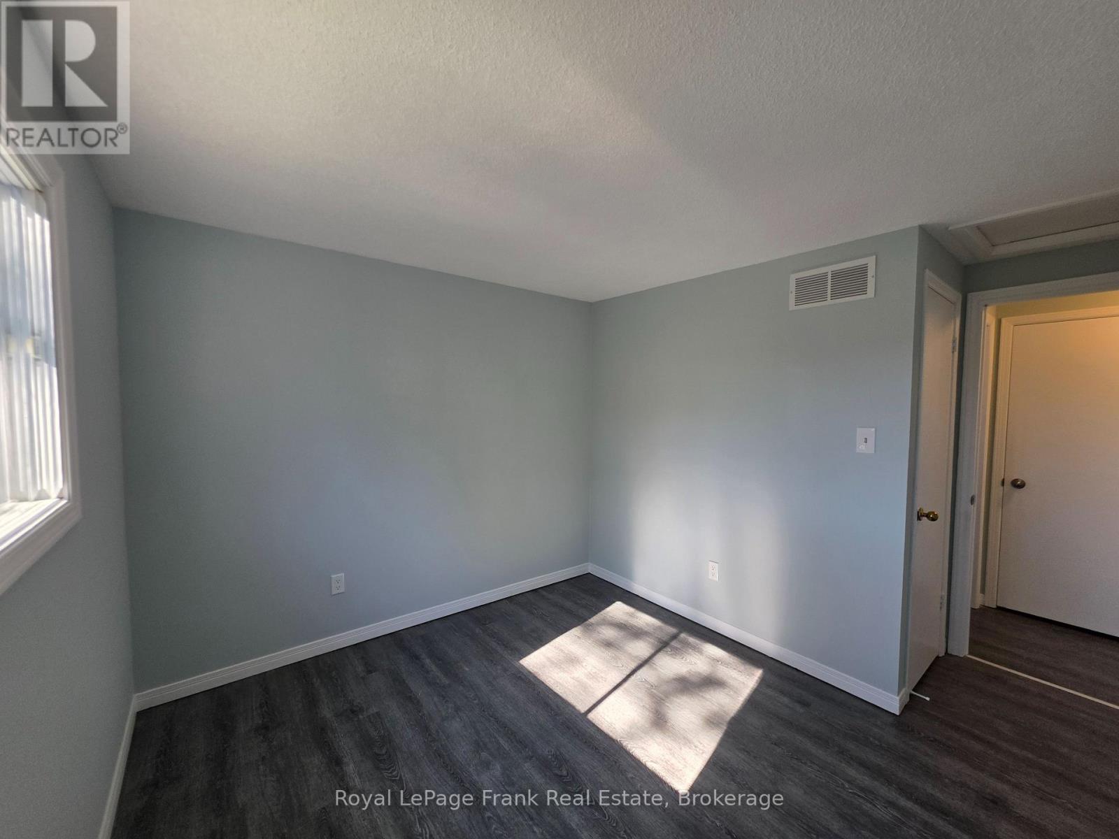 35 Kingsview Court, Clarington, ON photo 16