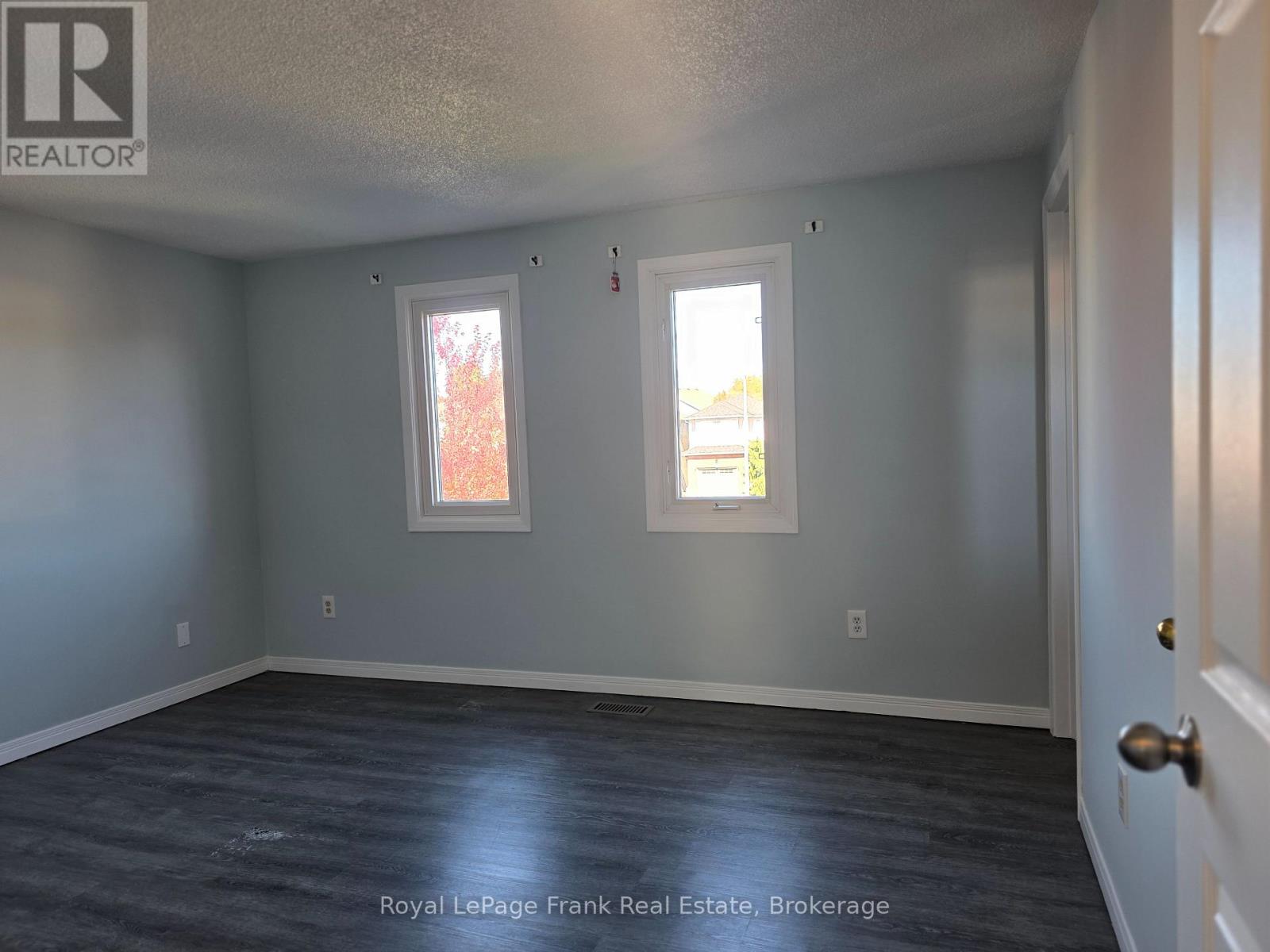 35 Kingsview Court, Clarington, ON photo 24