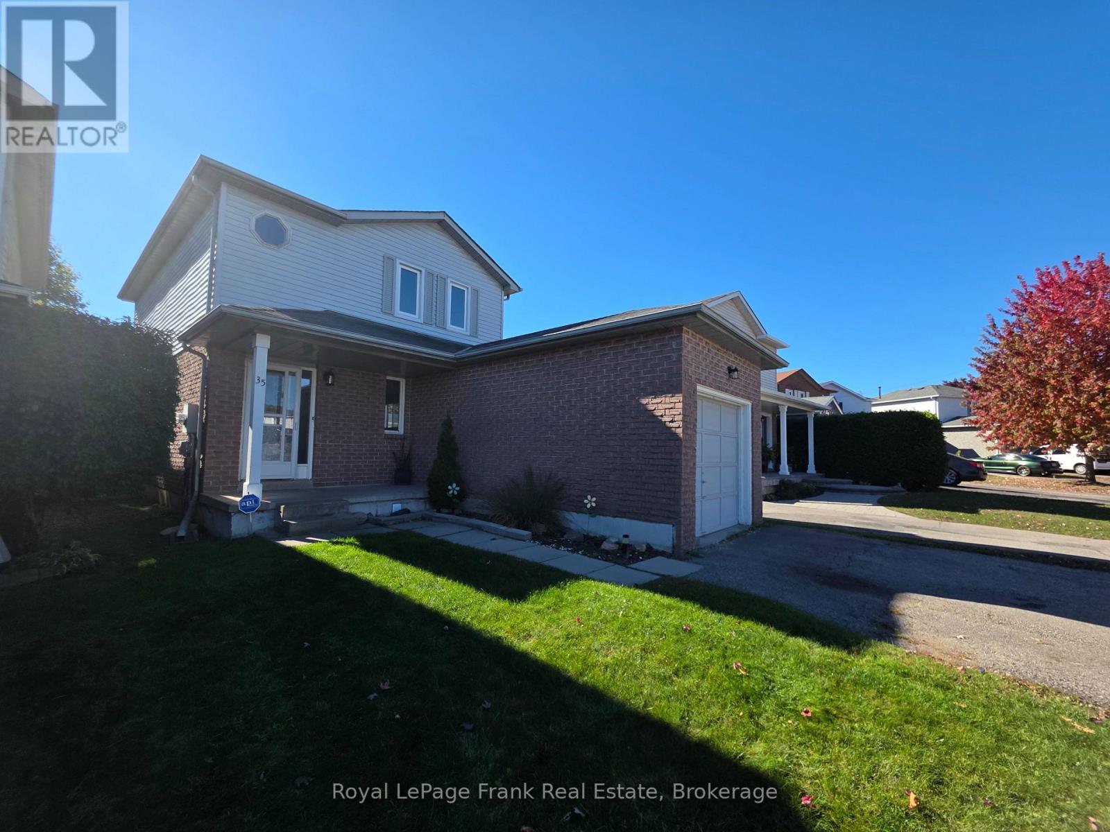 35 Kingsview Court, Clarington, ON photo 3
