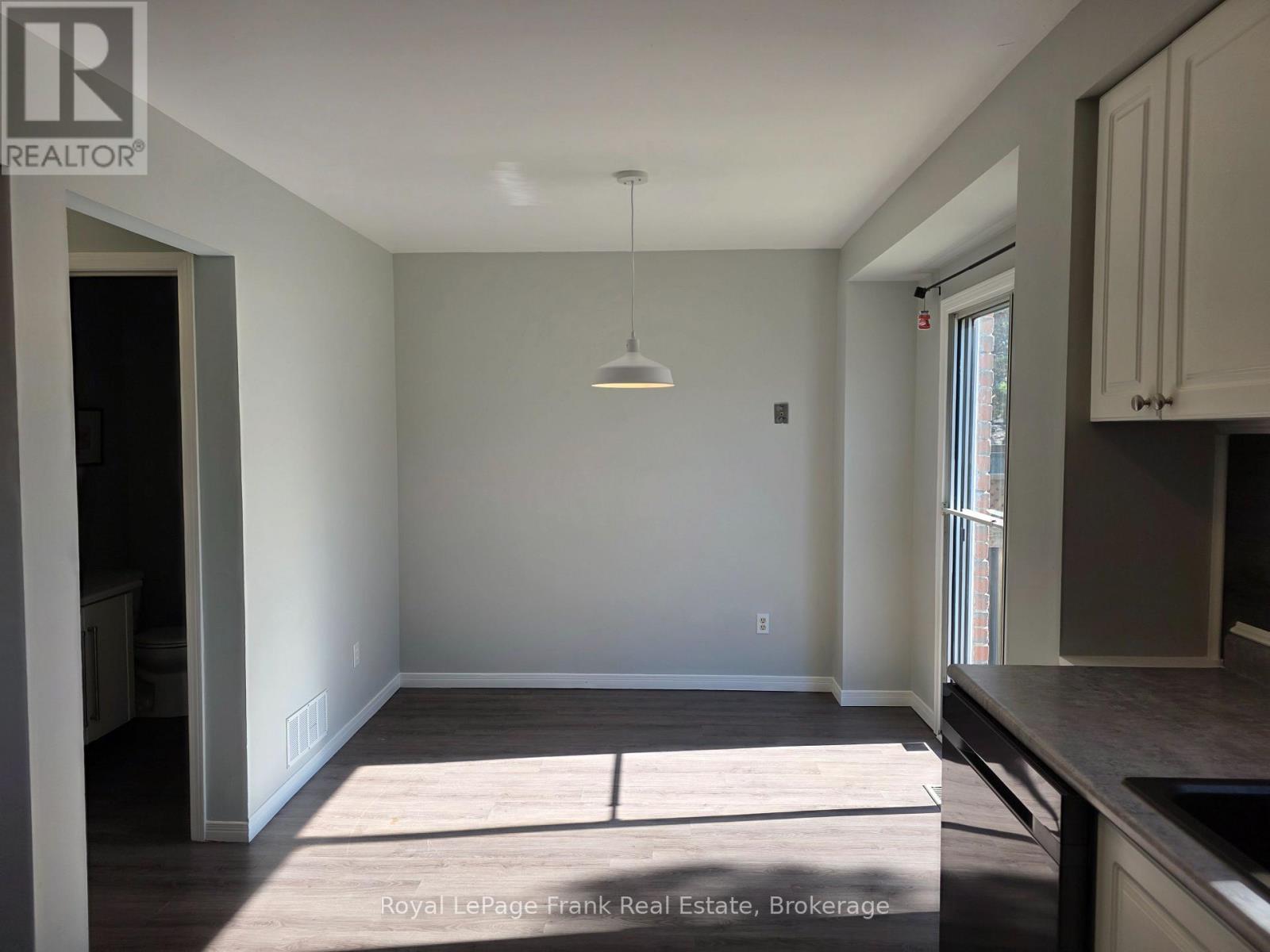 35 Kingsview Court, Clarington, ON photo 8