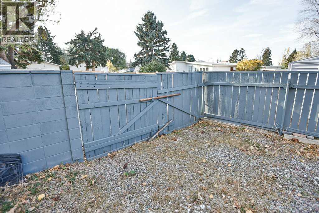 1703 Lakeside Road S, Lethbridge — photo 33