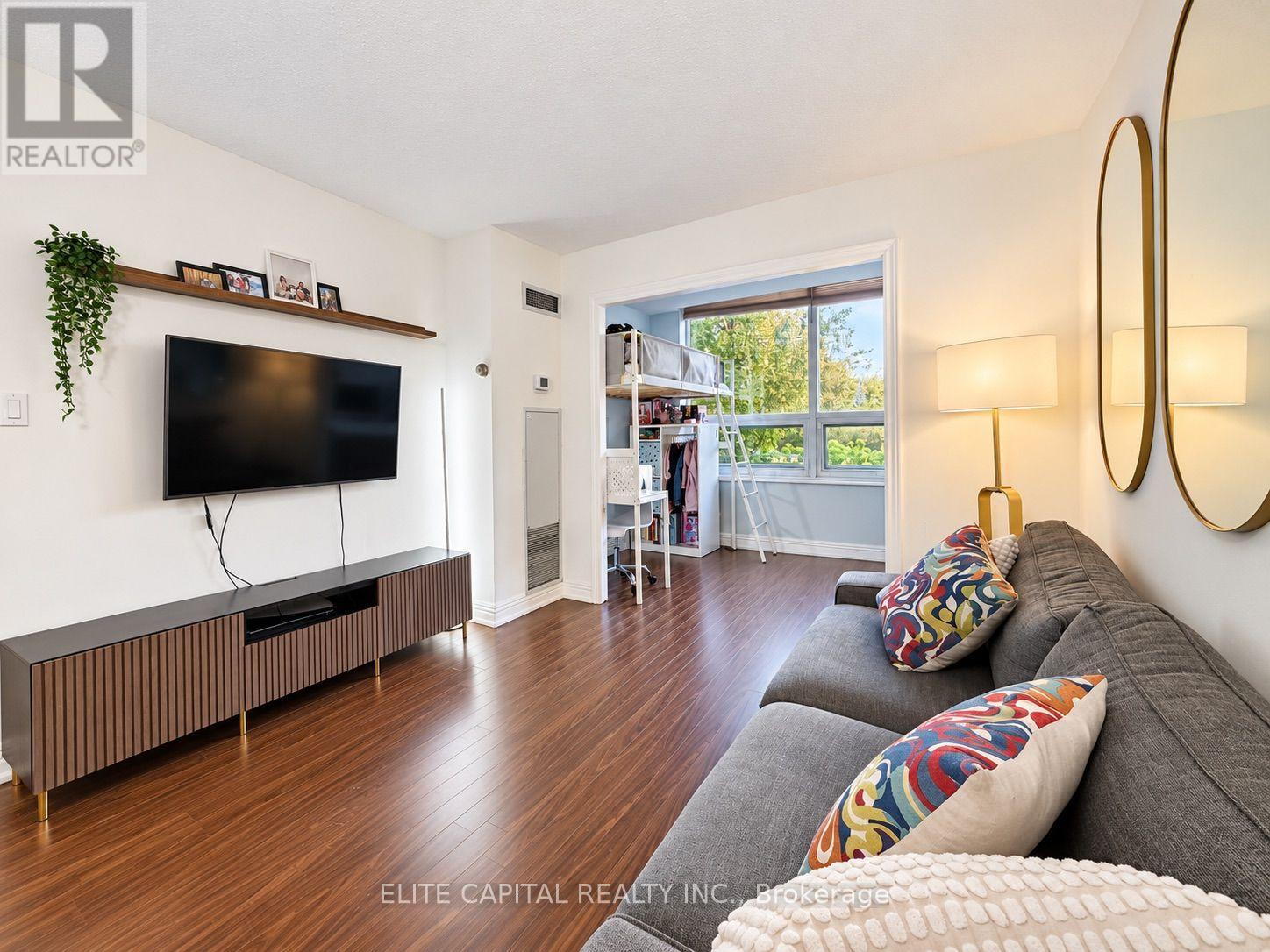 115 - 326 MAJOR MACKENZIE DRIVE E, Richmond Hill (Crosby) — photo 4