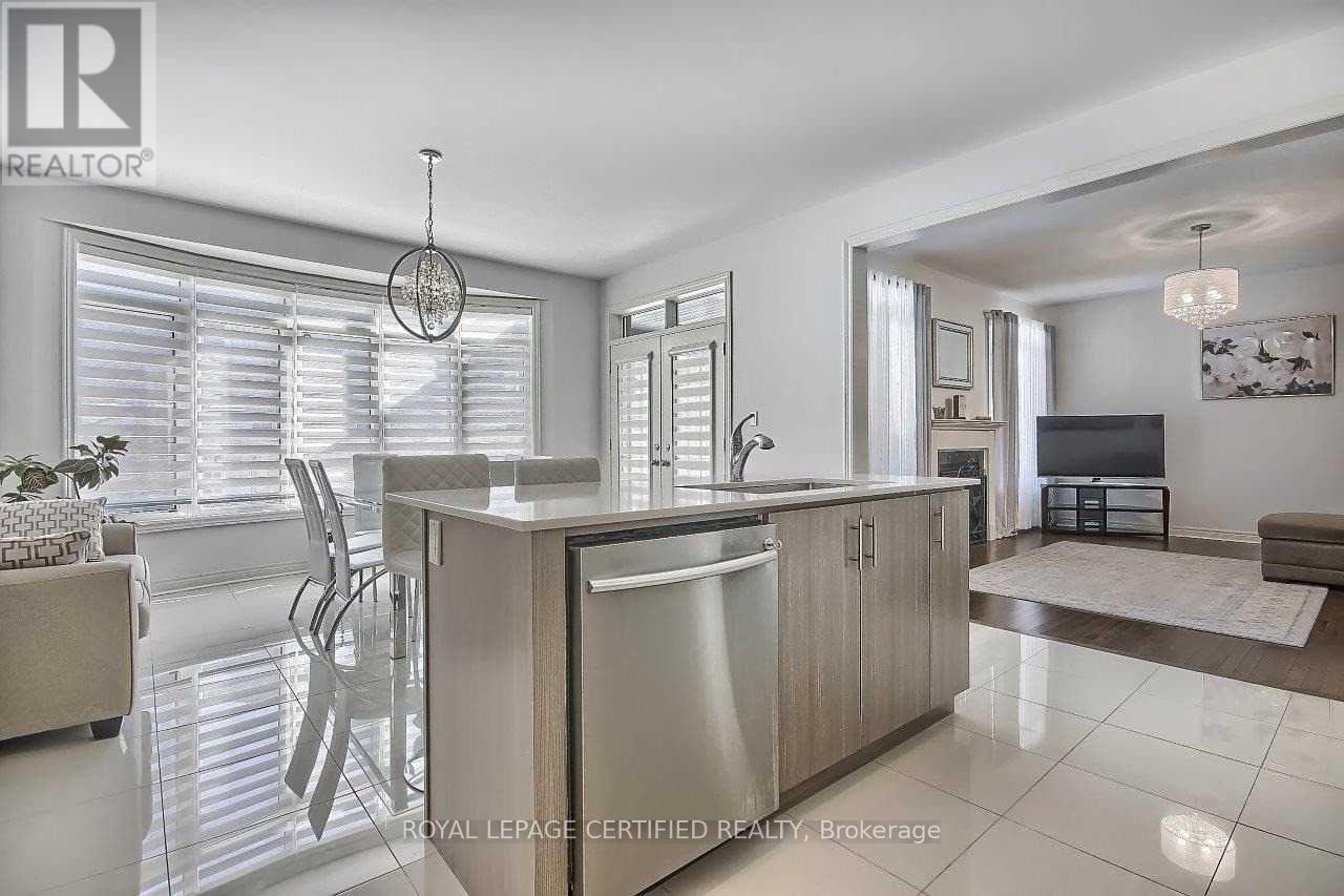 170 Gibson Circle, Bradford West Gwillimbury photo 10