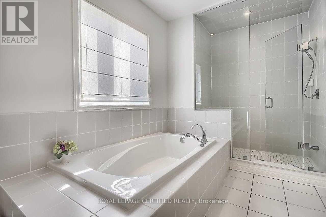 170 Gibson Circle, Bradford West Gwillimbury photo 19