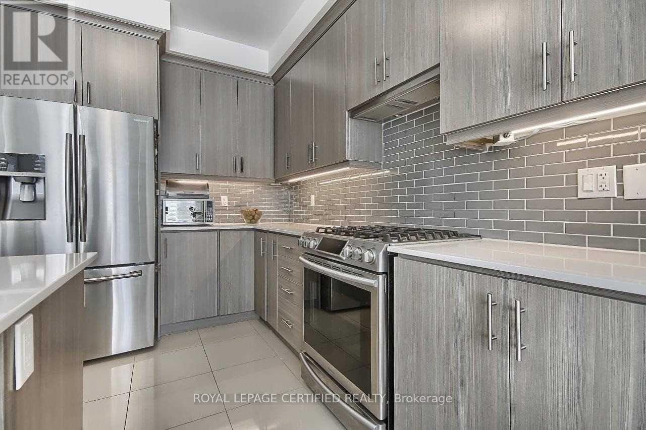 170 Gibson Circle, Bradford West Gwillimbury photo 9