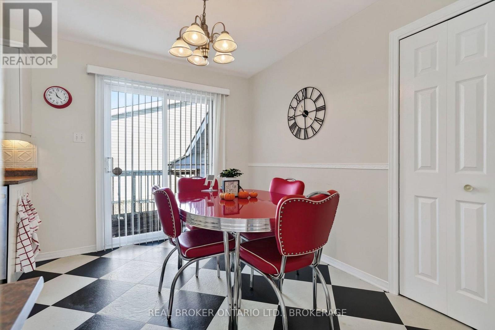133 BRYDEN AVENUE - 10