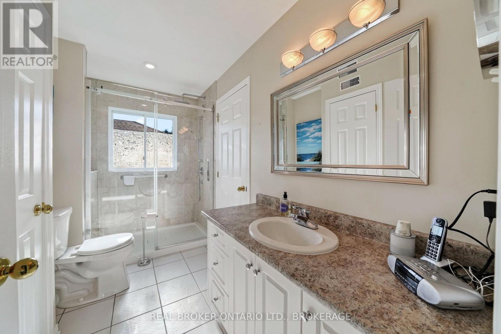 133 BRYDEN AVENUE - 20