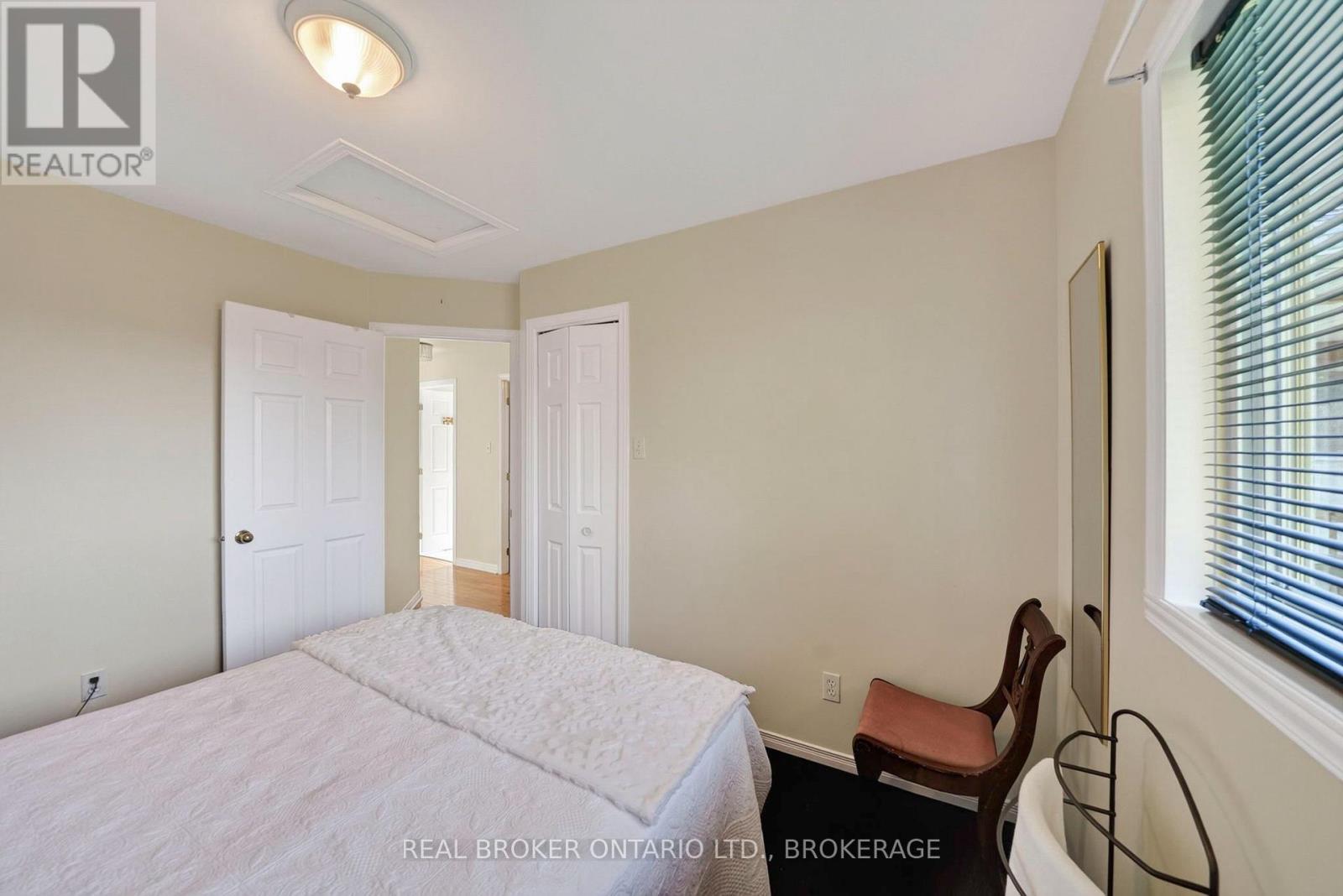 133 BRYDEN AVENUE - 25