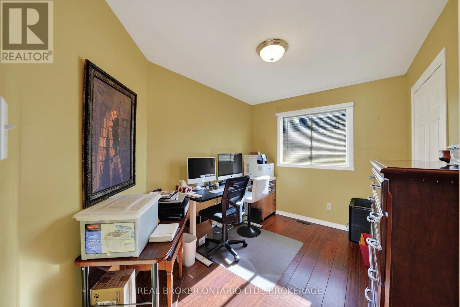 133 BRYDEN AVENUE - 26