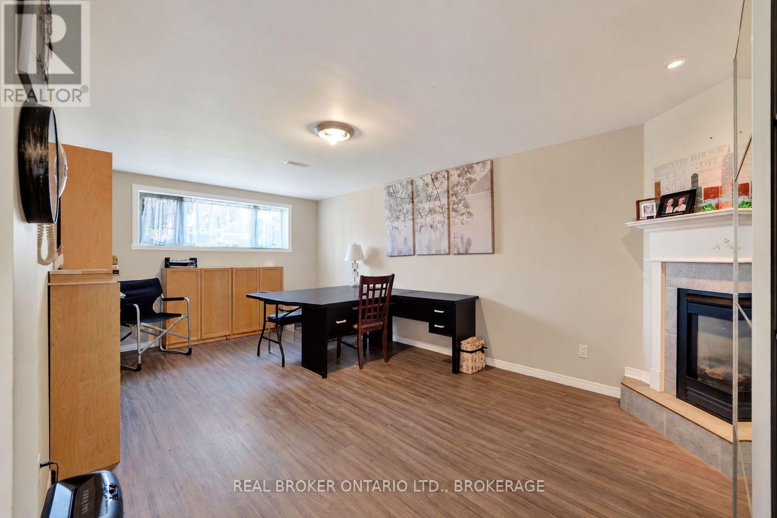 133 BRYDEN AVENUE - 29