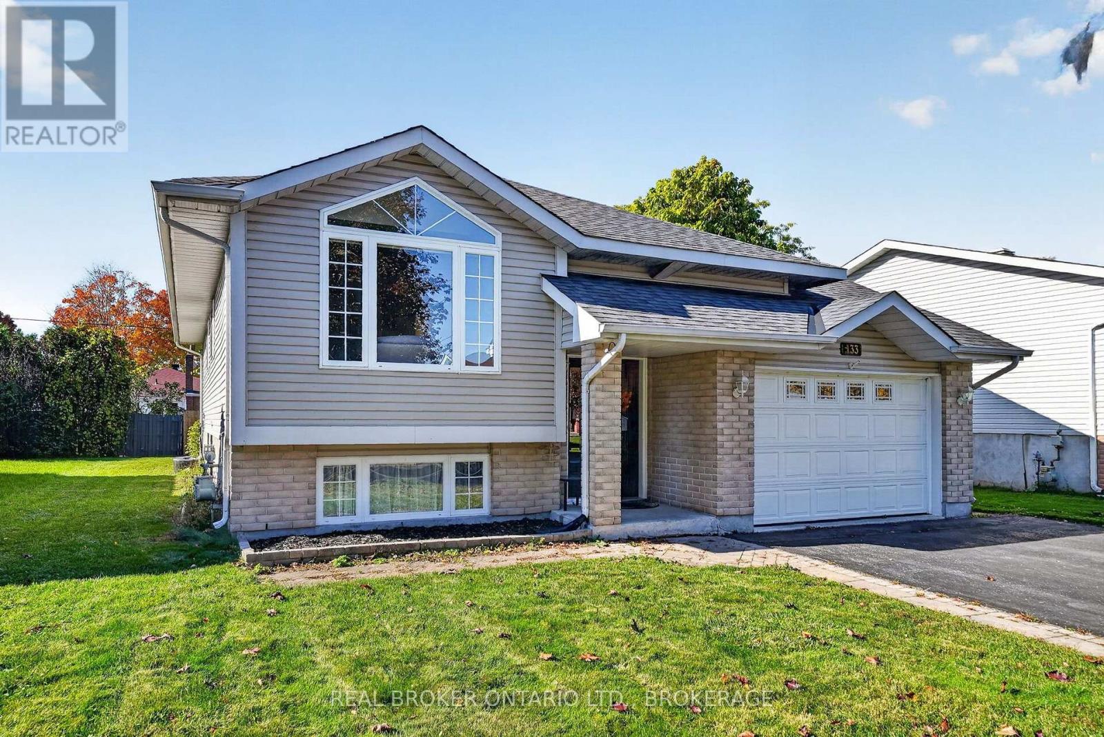 133 BRYDEN AVENUE - 3