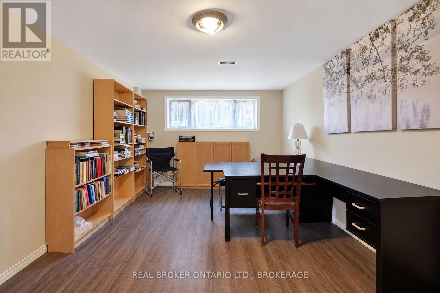 133 BRYDEN AVENUE - 30